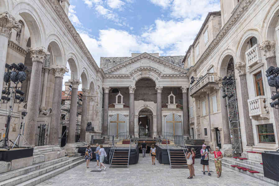 Croacia - Split 53 - palacio de Diocleciano - Peristilo